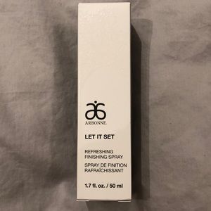 Refreshing finishing spray